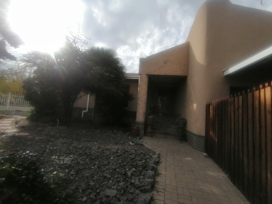 3 Bedroom Property for Sale in Pellissier Free State